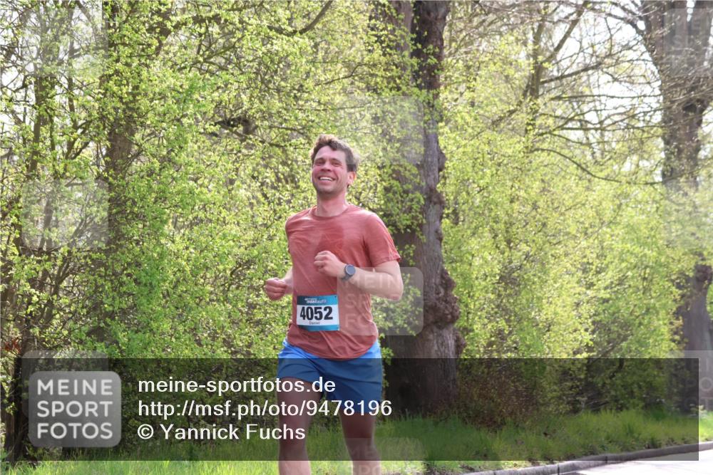 12.04.2026 - 45. Internationalen Wilhelmsburger Insellauf Yannick Fuchs http://msf.ph/oto/9478196 12.04.2026 10:15:17 Laufen 4052 meine-sportfotos.de