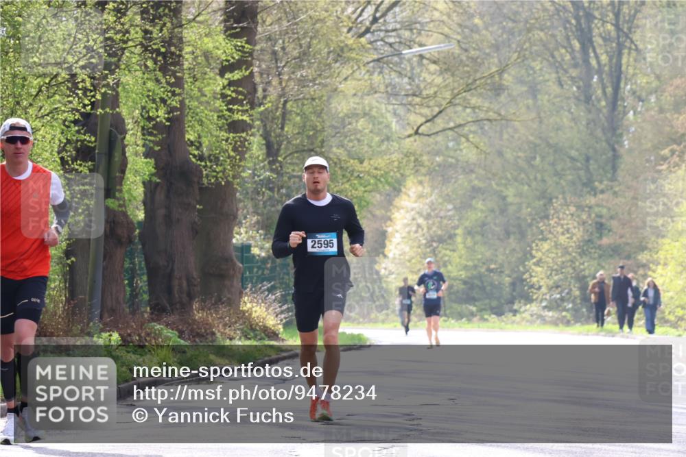 12.04.2026 - 45. Internationalen Wilhelmsburger Insellauf Yannick Fuchs http://msf.ph/oto/9478234 12.04.2026 10:15:21 Laufen 2595 meine-sportfotos.de