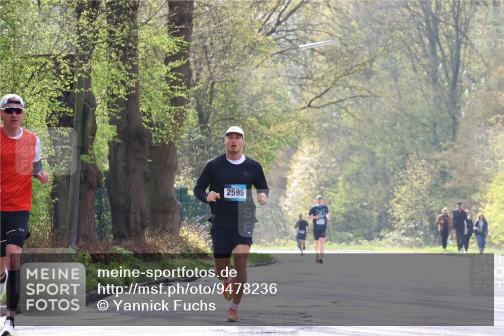 12.04.2026 - 45. Internationalen Wilhelmsburger Insellauf Yannick Fuchs http://msf.ph/oto/9478236 12.04.2026 10:15:21 Laufen 12, 00, 2595 meine-sportfotos.de