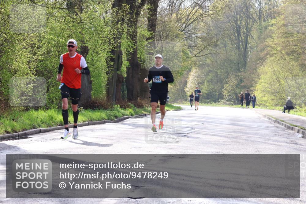 12.04.2026 - 45. Internationalen Wilhelmsburger Insellauf Yannick Fuchs http://msf.ph/oto/9478249 12.04.2026 10:15:22 Laufen 2595 meine-sportfotos.de