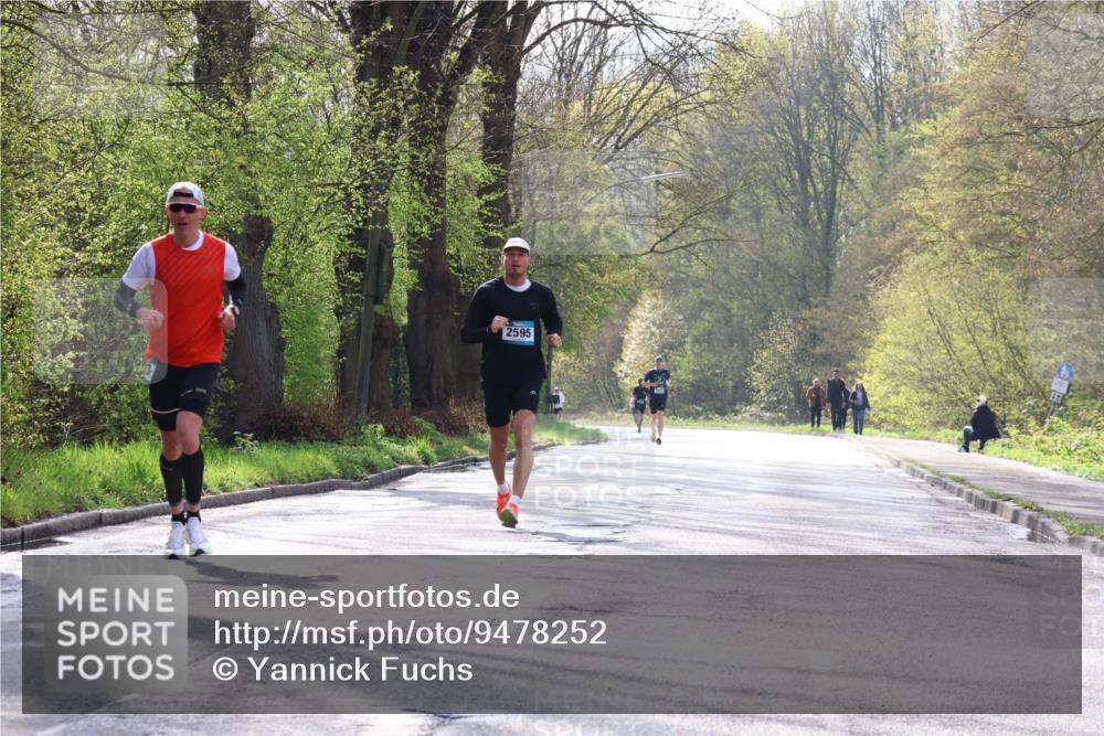 12.04.2026 - 45. Internationalen Wilhelmsburger Insellauf Yannick Fuchs http://msf.ph/oto/9478252 12.04.2026 10:15:22 Laufen 2595 meine-sportfotos.de