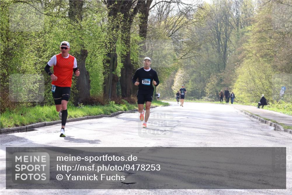 12.04.2026 - 45. Internationalen Wilhelmsburger Insellauf Yannick Fuchs http://msf.ph/oto/9478253 12.04.2026 10:15:22 Laufen 2595 meine-sportfotos.de