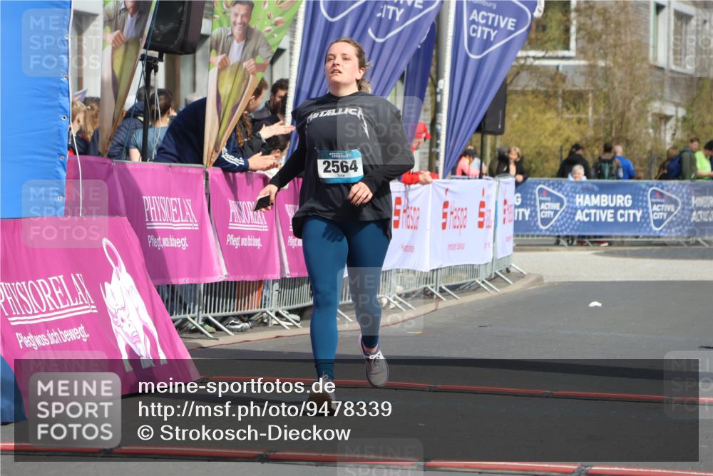 12.04.2026 - 45. Internationalen Wilhelmsburger Insellauf Strokosch-Dieckow http://msf.ph/oto/9478339 12.04.2026 11:42:19 Ziel 2564 meine-sportfotos.de