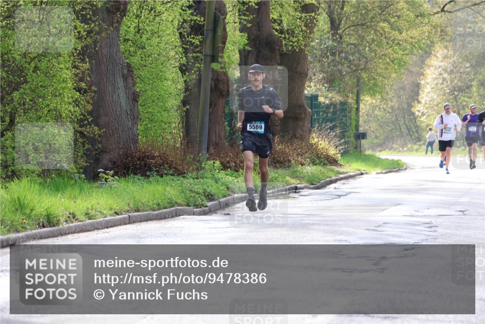 12.04.2026 - 45. Internationalen Wilhelmsburger Insellauf Yannick Fuchs http://msf.ph/oto/9478386 12.04.2026 10:15:46 Laufen 5569, 3558, 2121 meine-sportfotos.de