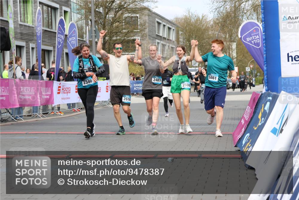 12.04.2026 - 45. Internationalen Wilhelmsburger Insellauf Strokosch-Dieckow http://msf.ph/oto/9478387 12.04.2026 13:29:48 Ziel 2650, 2340, 5861, 2509, 2483, 2616, 5535, 5536, 5539 meine-sportfotos.de