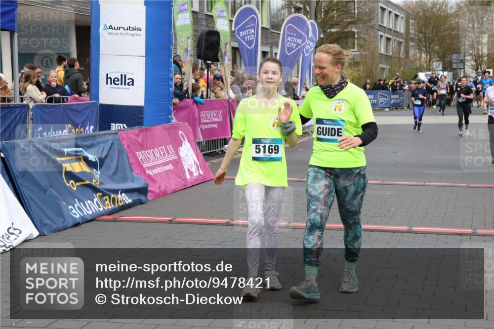 12.04.2026 - 45. Internationalen Wilhelmsburger Insellauf Strokosch-Dieckow http://msf.ph/oto/9478421 12.04.2026 12:58:30 Ziel 5169, 5214, 4955, 3396 meine-sportfotos.de
