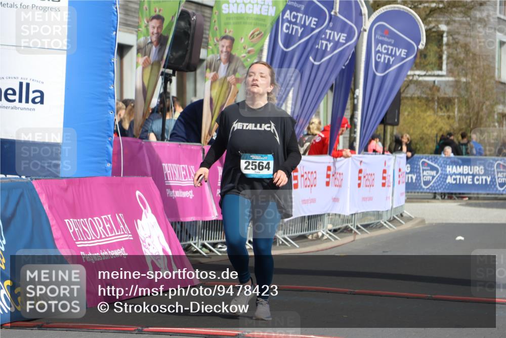 12.04.2026 - 45. Internationalen Wilhelmsburger Insellauf Strokosch-Dieckow http://msf.ph/oto/9478423 12.04.2026 11:42:20 Ziel 2564 meine-sportfotos.de