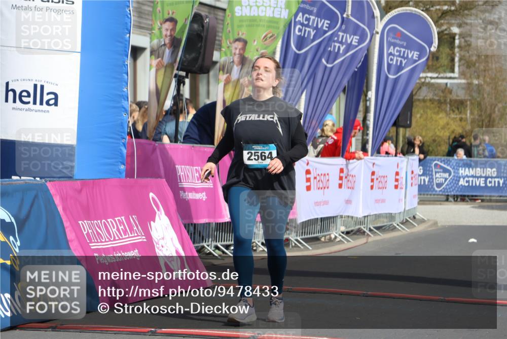 12.04.2026 - 45. Internationalen Wilhelmsburger Insellauf Strokosch-Dieckow http://msf.ph/oto/9478433 12.04.2026 11:42:20 Ziel 2564 meine-sportfotos.de