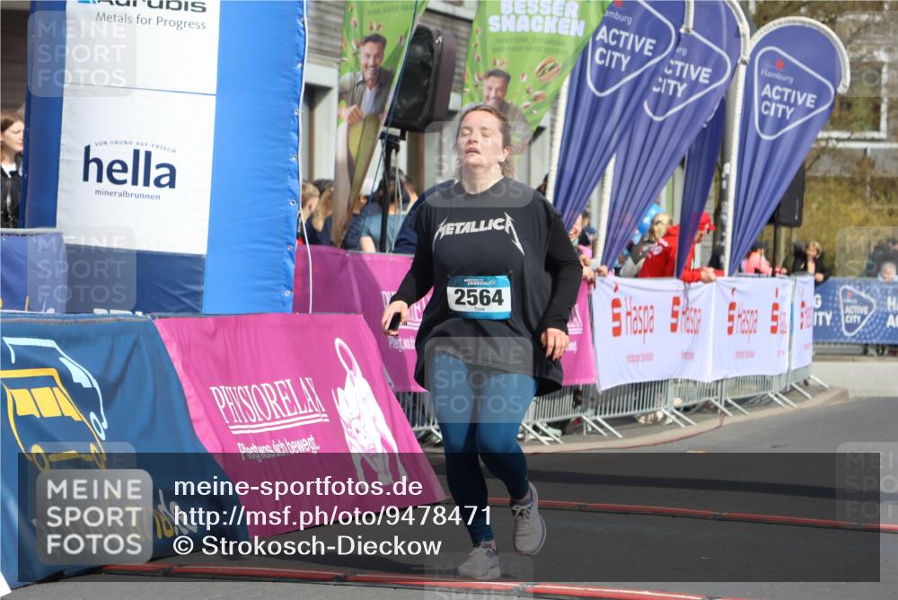 12.04.2026 - 45. Internationalen Wilhelmsburger Insellauf Strokosch-Dieckow http://msf.ph/oto/9478471 12.04.2026 11:42:20 Ziel 2564 meine-sportfotos.de