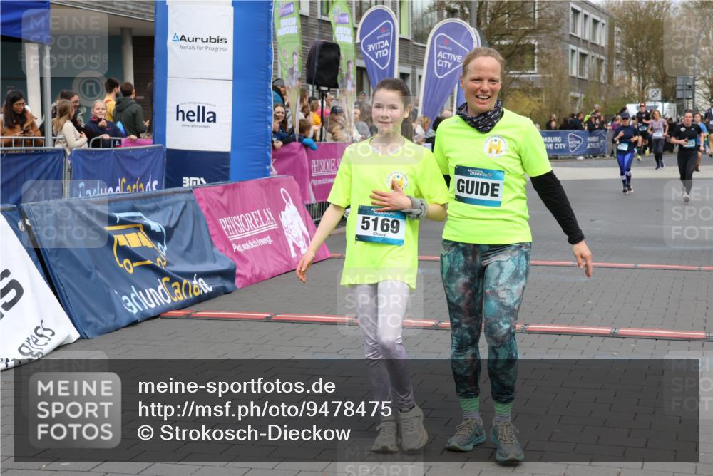 12.04.2026 - 45. Internationalen Wilhelmsburger Insellauf Strokosch-Dieckow http://msf.ph/oto/9478475 12.04.2026 12:58:30 Ziel 5169, 5214, 4955, 3396 meine-sportfotos.de
