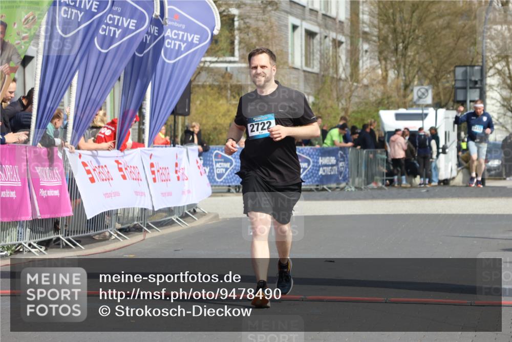 12.04.2026 - 45. Internationalen Wilhelmsburger Insellauf Strokosch-Dieckow http://msf.ph/oto/9478490 12.04.2026 11:42:48 Ziel 2722 meine-sportfotos.de