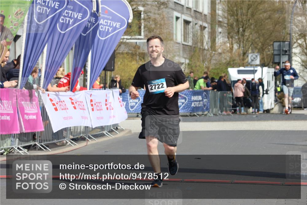 12.04.2026 - 45. Internationalen Wilhelmsburger Insellauf Strokosch-Dieckow http://msf.ph/oto/9478512 12.04.2026 11:42:48 Ziel 2722 meine-sportfotos.de