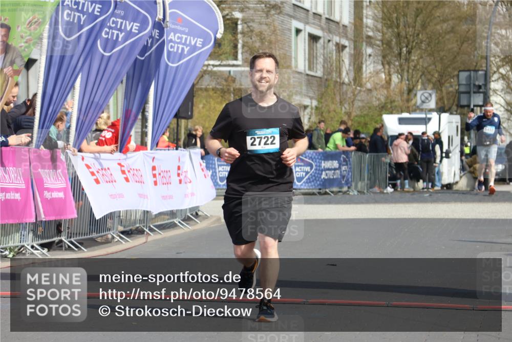 12.04.2026 - 45. Internationalen Wilhelmsburger Insellauf Strokosch-Dieckow http://msf.ph/oto/9478564 12.04.2026 11:42:48 Ziel 2722 meine-sportfotos.de