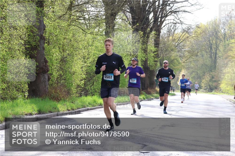 12.04.2026 - 45. Internationalen Wilhelmsburger Insellauf Yannick Fuchs http://msf.ph/oto/9478590 12.04.2026 10:16:05 Laufen 5502, 3321, 4296, 4175 meine-sportfotos.de