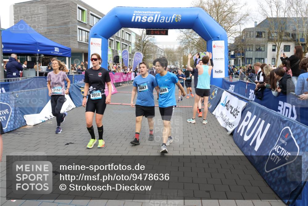 12.04.2026 - 45. Internationalen Wilhelmsburger Insellauf Strokosch-Dieckow http://msf.ph/oto/9478636 12.04.2026 12:58:41 Ziel 2058, 3152, 4535, 5260, 2493, 2550, 3479 meine-sportfotos.de