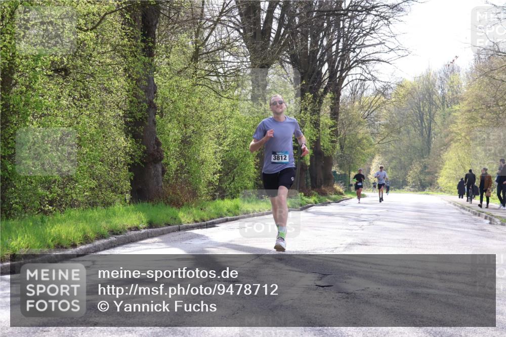 12.04.2026 - 45. Internationalen Wilhelmsburger Insellauf Yannick Fuchs http://msf.ph/oto/9478712 12.04.2026 10:16:16 Laufen 3812 meine-sportfotos.de