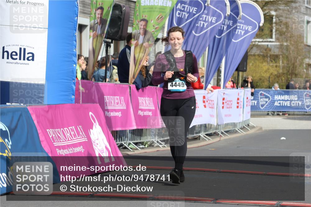 12.04.2026 - 45. Internationalen Wilhelmsburger Insellauf Strokosch-Dieckow http://msf.ph/oto/9478741 12.04.2026 11:43:15 Ziel  meine-sportfotos.de
