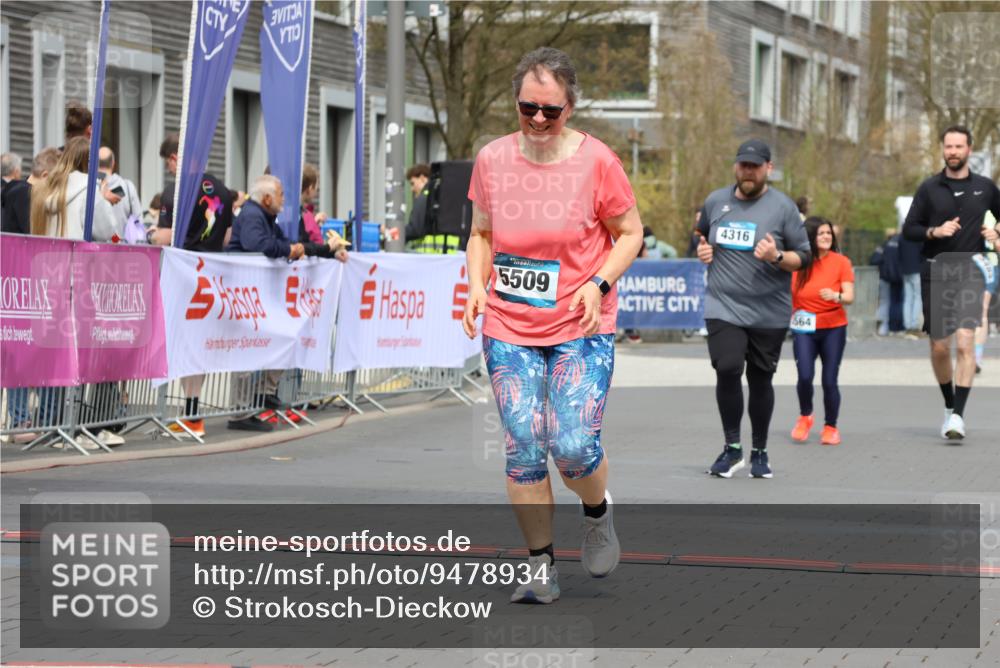 12.04.2026 - 45. Internationalen Wilhelmsburger Insellauf Strokosch-Dieckow http://msf.ph/oto/9478934 12.04.2026 13:29:10 Ziel 5509, 4316 meine-sportfotos.de