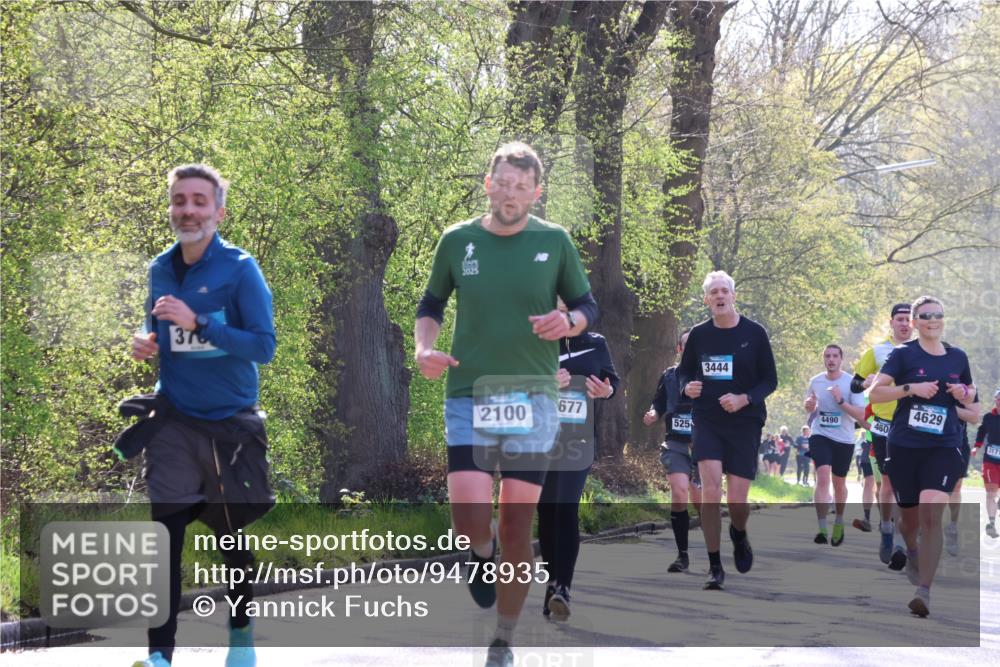 12.04.2026 - 45. Internationalen Wilhelmsburger Insellauf Yannick Fuchs http://msf.ph/oto/9478935 12.04.2026 10:29:37 Laufen  meine-sportfotos.de