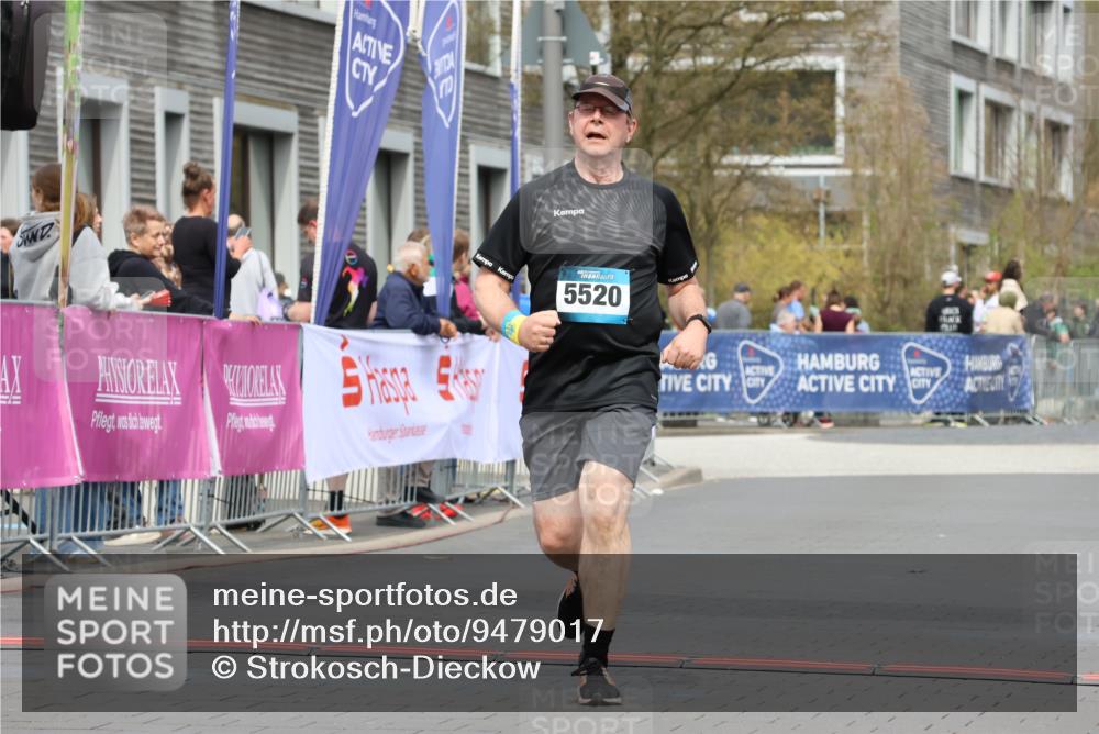 12.04.2026 - 45. Internationalen Wilhelmsburger Insellauf Strokosch-Dieckow http://msf.ph/oto/9479017 12.04.2026 13:28:55 Ziel 3800, 2630, 5520 meine-sportfotos.de