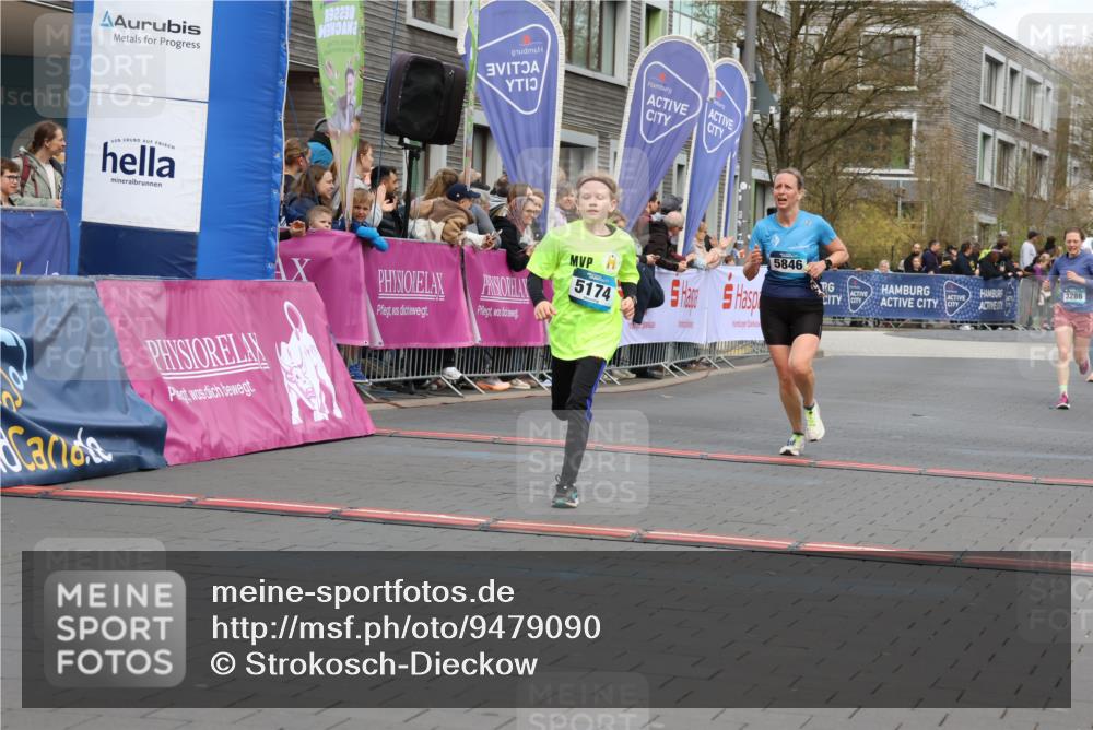 12.04.2026 - 45. Internationalen Wilhelmsburger Insellauf Strokosch-Dieckow http://msf.ph/oto/9479090 12.04.2026 12:59:14 Ziel 5174, 5846, 3286, 3623 meine-sportfotos.de