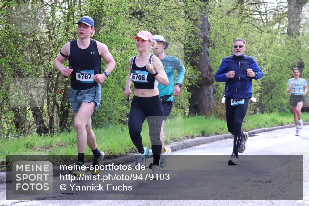 12.04.2026 - 45. Internationalen Wilhelmsburger Insellauf Yannick Fuchs http://msf.ph/oto/9479103 12.04.2026 10:17:09 Laufen 5767, 5708, 494, 5742 meine-sportfotos.de