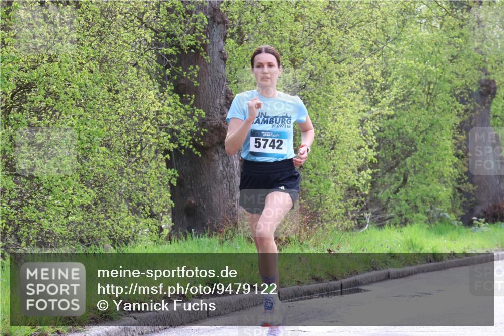 12.04.2026 - 45. Internationalen Wilhelmsburger Insellauf Yannick Fuchs http://msf.ph/oto/9479122 12.04.2026 10:17:11 Laufen 21, 0975, 5742 meine-sportfotos.de