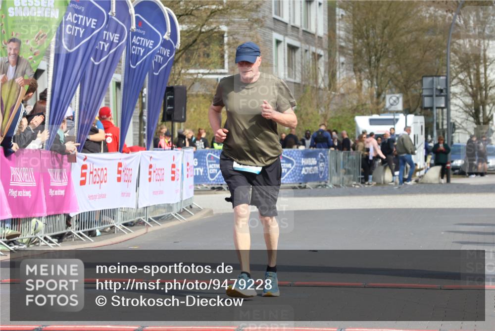 12.04.2026 - 45. Internationalen Wilhelmsburger Insellauf Strokosch-Dieckow http://msf.ph/oto/9479228 12.04.2026 11:45:25 Ziel 4201 meine-sportfotos.de