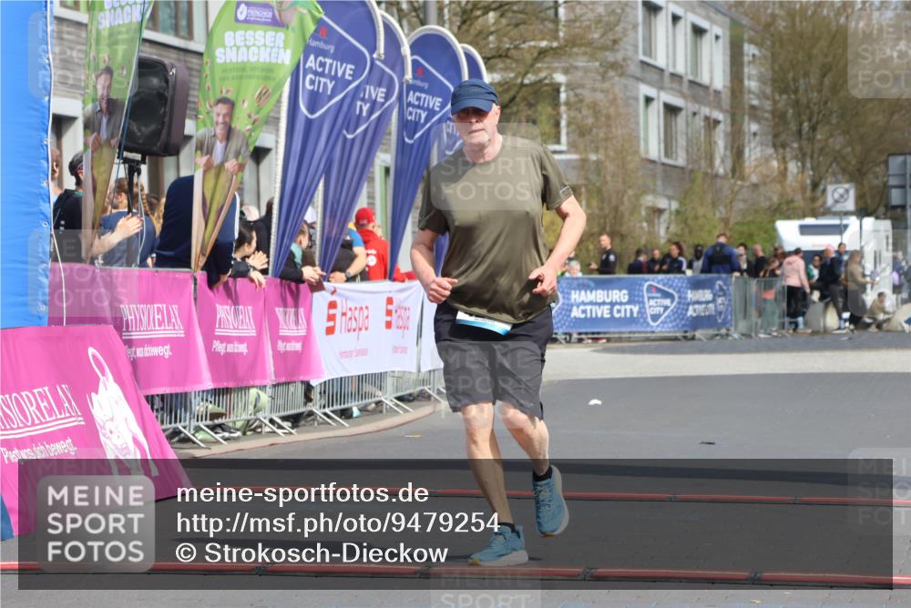12.04.2026 - 45. Internationalen Wilhelmsburger Insellauf Strokosch-Dieckow http://msf.ph/oto/9479254 12.04.2026 11:45:26 Ziel 4201 meine-sportfotos.de