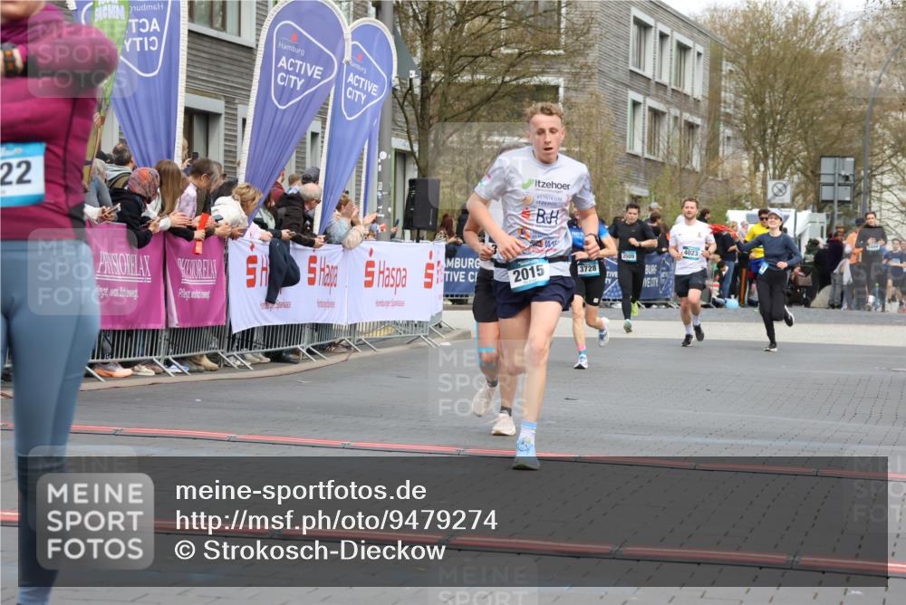 12.04.2026 - 45. Internationalen Wilhelmsburger Insellauf Strokosch-Dieckow http://msf.ph/oto/9479274 12.04.2026 12:59:22 Ziel 4822, 2015, 3926 meine-sportfotos.de