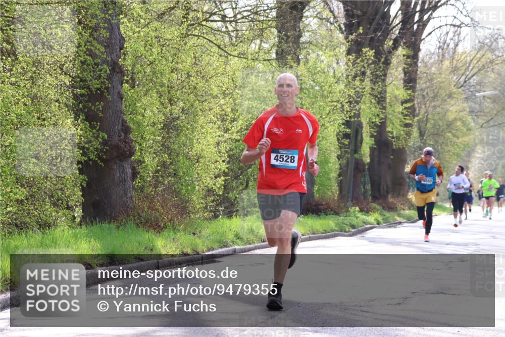 12.04.2026 - 45. Internationalen Wilhelmsburger Insellauf Yannick Fuchs http://msf.ph/oto/9479355 12.04.2026 10:17:35 Laufen 4528, 4580 meine-sportfotos.de