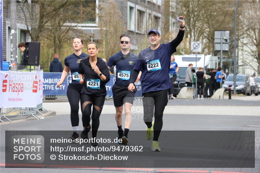 12.04.2026 - 45. Internationalen Wilhelmsburger Insellauf Strokosch-Dieckow http://msf.ph/oto/9479362 12.04.2026 13:28:17 Ziel 3938, 3937, 4222, 4221, 4575, 4574 meine-sportfotos.de