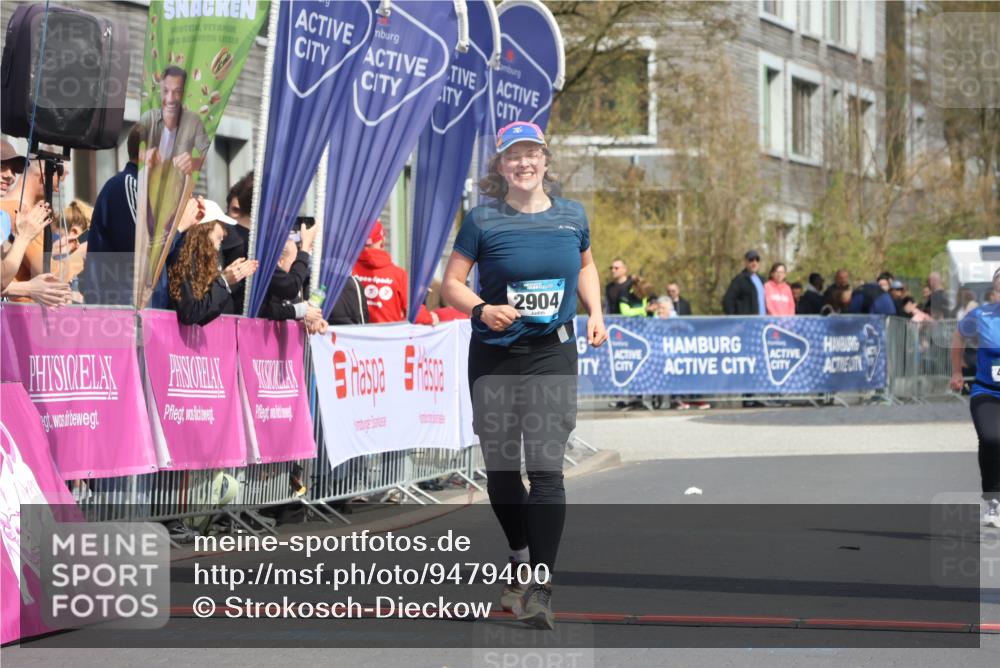 12.04.2026 - 45. Internationalen Wilhelmsburger Insellauf Strokosch-Dieckow http://msf.ph/oto/9479400 12.04.2026 11:46:57 Ziel 2904, 4685, 4688 meine-sportfotos.de