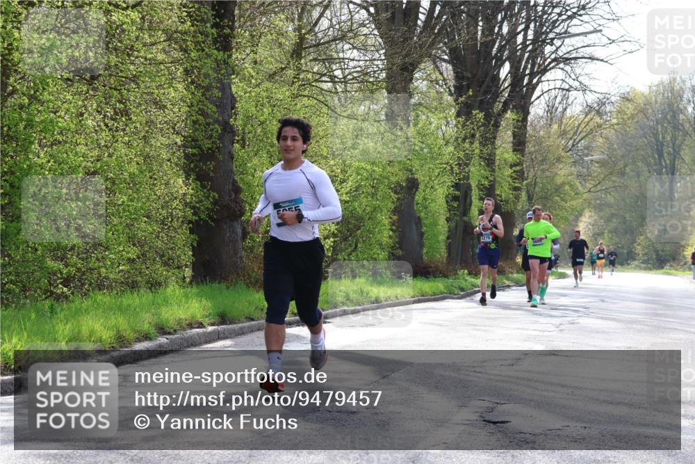 12.04.2026 - 45. Internationalen Wilhelmsburger Insellauf Yannick Fuchs http://msf.ph/oto/9479457 12.04.2026 10:17:45 Laufen 5279 meine-sportfotos.de