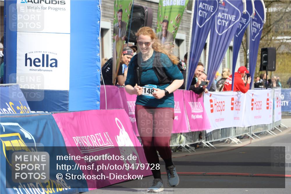 12.04.2026 - 45. Internationalen Wilhelmsburger Insellauf Strokosch-Dieckow http://msf.ph/oto/9479728 12.04.2026 11:47:54 Ziel 3148 meine-sportfotos.de