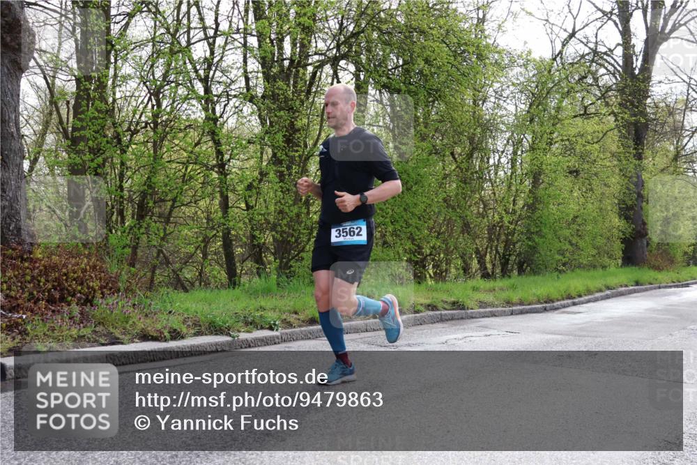 12.04.2026 - 45. Internationalen Wilhelmsburger Insellauf Yannick Fuchs http://msf.ph/oto/9479863 12.04.2026 10:18:26 Laufen 3562 meine-sportfotos.de