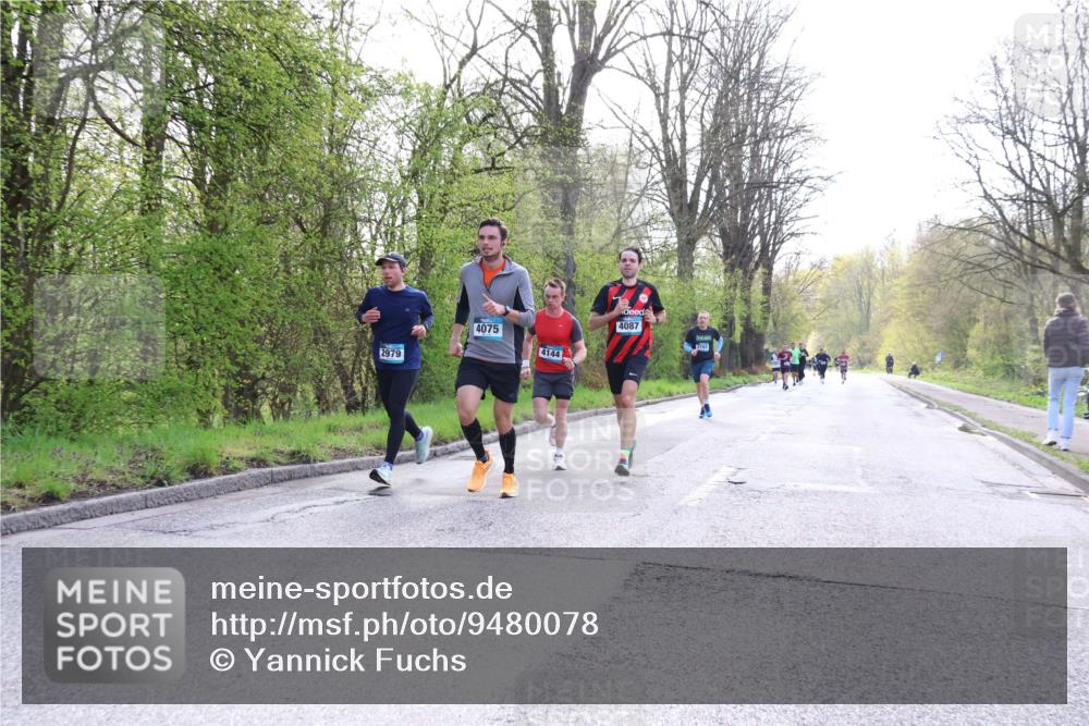 12.04.2026 - 45. Internationalen Wilhelmsburger Insellauf Yannick Fuchs http://msf.ph/oto/9480078 12.04.2026 10:18:55 Laufen 4075, 4144, 2979, 4087, 2793 meine-sportfotos.de