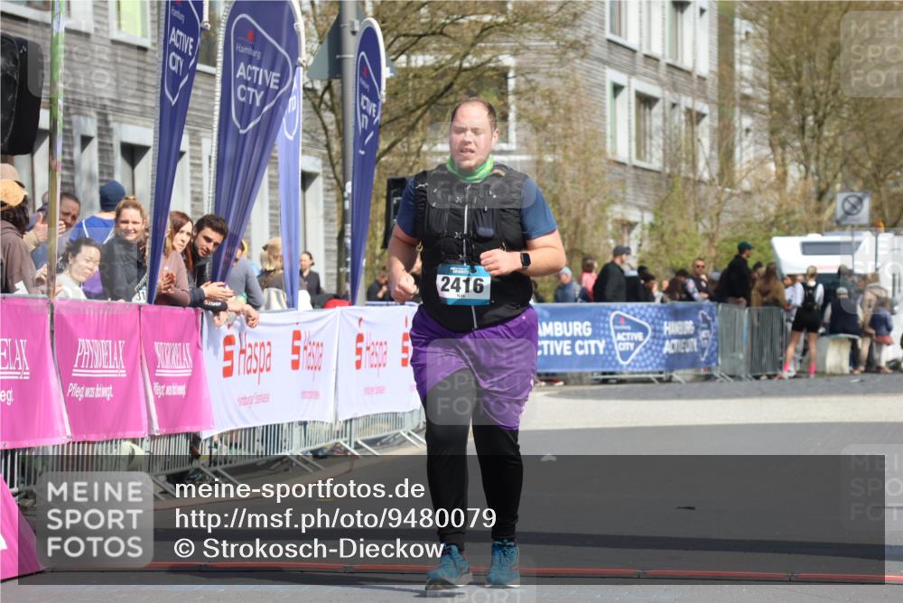 12.04.2026 - 45. Internationalen Wilhelmsburger Insellauf Strokosch-Dieckow http://msf.ph/oto/9480079 12.04.2026 11:50:42 Ziel 2416 meine-sportfotos.de