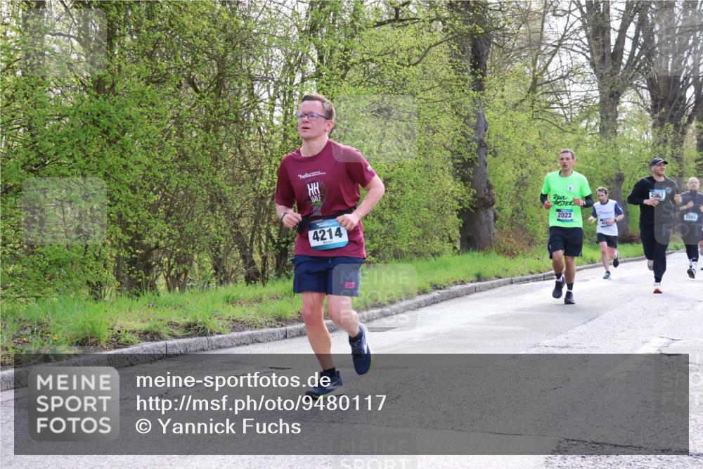 12.04.2026 - 45. Internationalen Wilhelmsburger Insellauf Yannick Fuchs http://msf.ph/oto/9480117 12.04.2026 10:19:04 Laufen 4214, 2022, 2951, 3585 meine-sportfotos.de