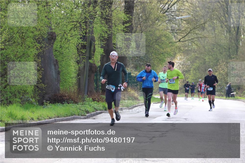 12.04.2026 - 45. Internationalen Wilhelmsburger Insellauf Yannick Fuchs http://msf.ph/oto/9480197 12.04.2026 10:19:12 Laufen 5316, 3904, 5833, 3141 meine-sportfotos.de