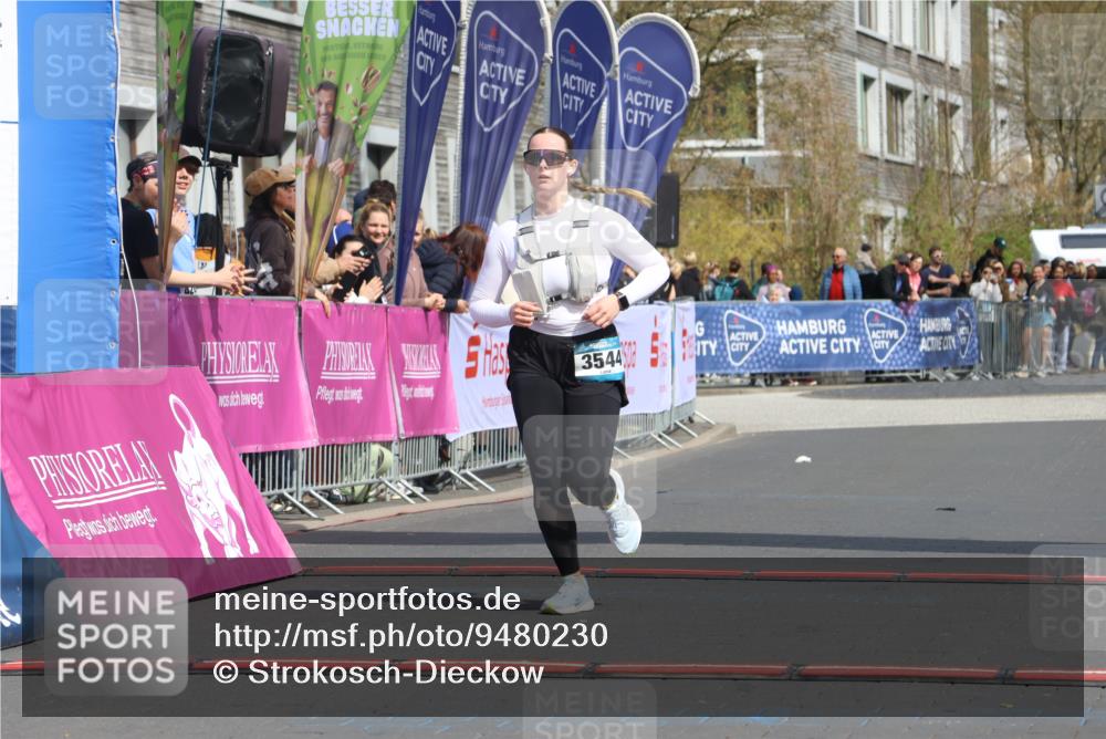 12.04.2026 - 45. Internationalen Wilhelmsburger Insellauf Strokosch-Dieckow http://msf.ph/oto/9480230 12.04.2026 11:52:26 Ziel 3544 meine-sportfotos.de