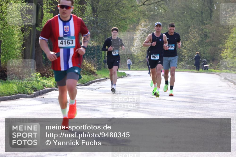 12.04.2026 - 45. Internationalen Wilhelmsburger Insellauf Yannick Fuchs http://msf.ph/oto/9480345 12.04.2026 10:19:32 Laufen 4163, 17, 3778, 4979, 975 meine-sportfotos.de
