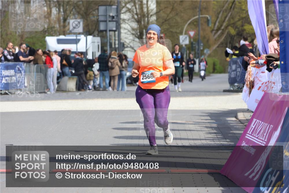 12.04.2026 - 45. Internationalen Wilhelmsburger Insellauf Strokosch-Dieckow http://msf.ph/oto/9480408 12.04.2026 11:54:06 Ziel 2566 meine-sportfotos.de