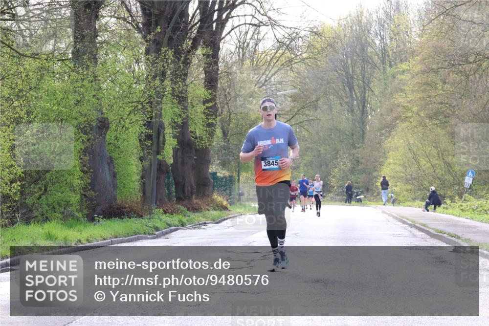 12.04.2026 - 45. Internationalen Wilhelmsburger Insellauf Yannick Fuchs http://msf.ph/oto/9480576 12.04.2026 10:20:03 Laufen 3845, 414 meine-sportfotos.de