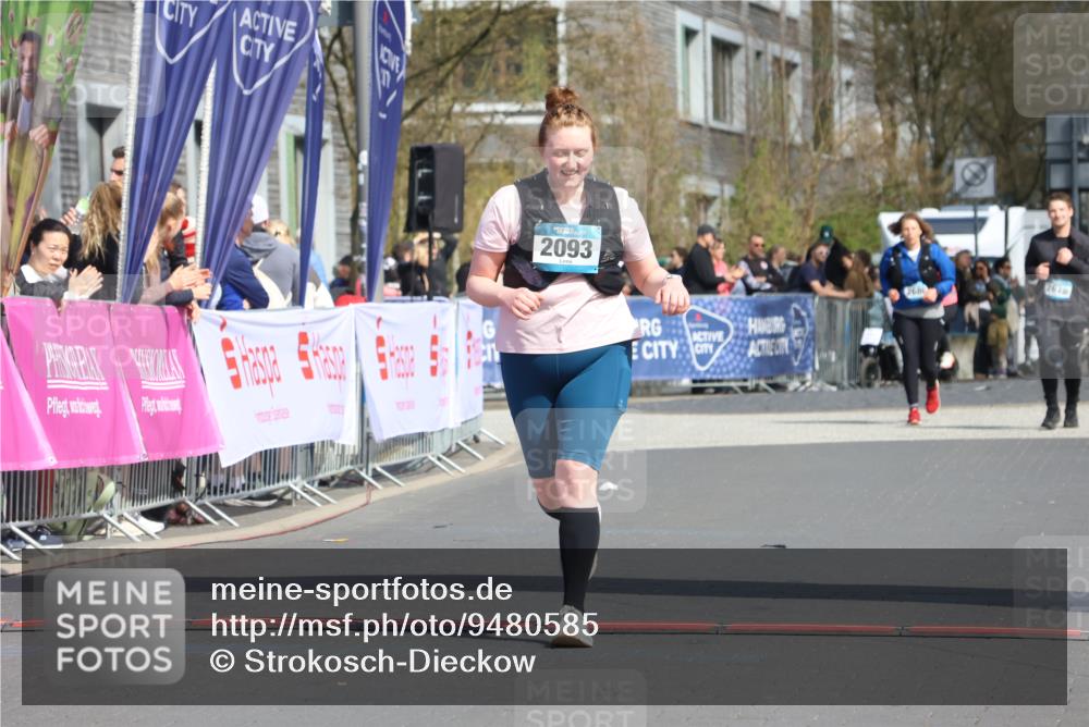 12.04.2026 - 45. Internationalen Wilhelmsburger Insellauf Strokosch-Dieckow http://msf.ph/oto/9480585 12.04.2026 11:54:35 Ziel 2093 meine-sportfotos.de