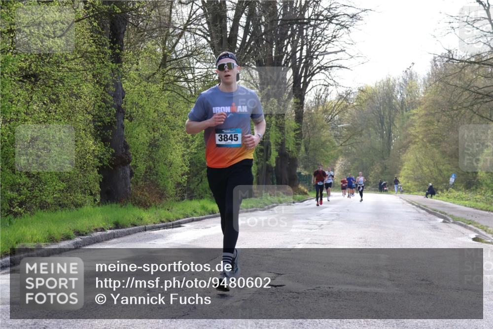 12.04.2026 - 45. Internationalen Wilhelmsburger Insellauf Yannick Fuchs http://msf.ph/oto/9480602 12.04.2026 10:20:06 Laufen 3845 meine-sportfotos.de