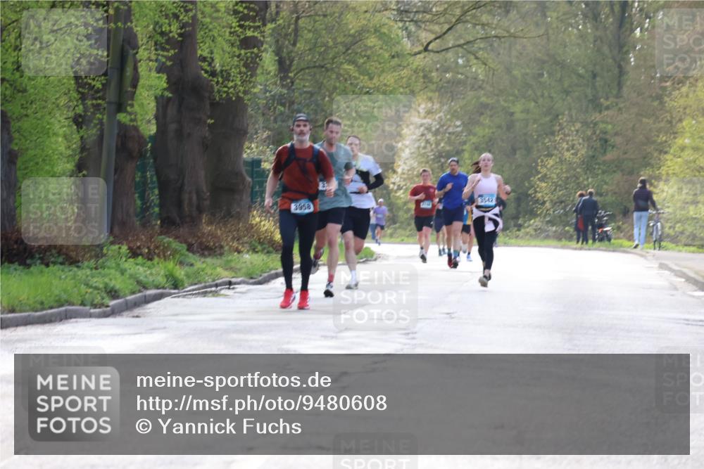 12.04.2026 - 45. Internationalen Wilhelmsburger Insellauf Yannick Fuchs http://msf.ph/oto/9480608 12.04.2026 10:20:07 Laufen 3658 meine-sportfotos.de