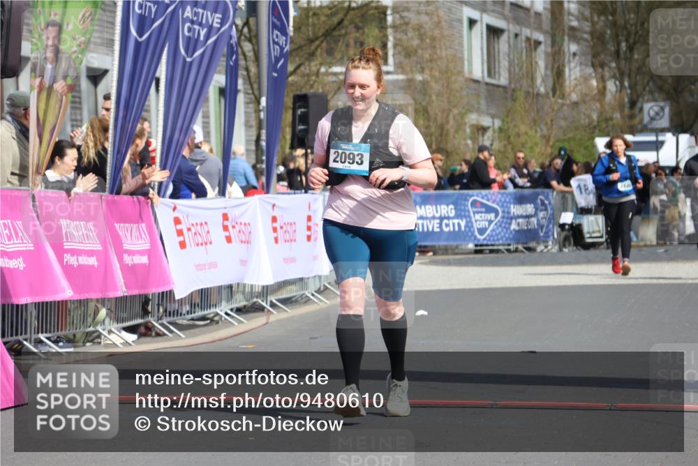 12.04.2026 - 45. Internationalen Wilhelmsburger Insellauf Strokosch-Dieckow http://msf.ph/oto/9480610 12.04.2026 11:54:35 Ziel 2093 meine-sportfotos.de