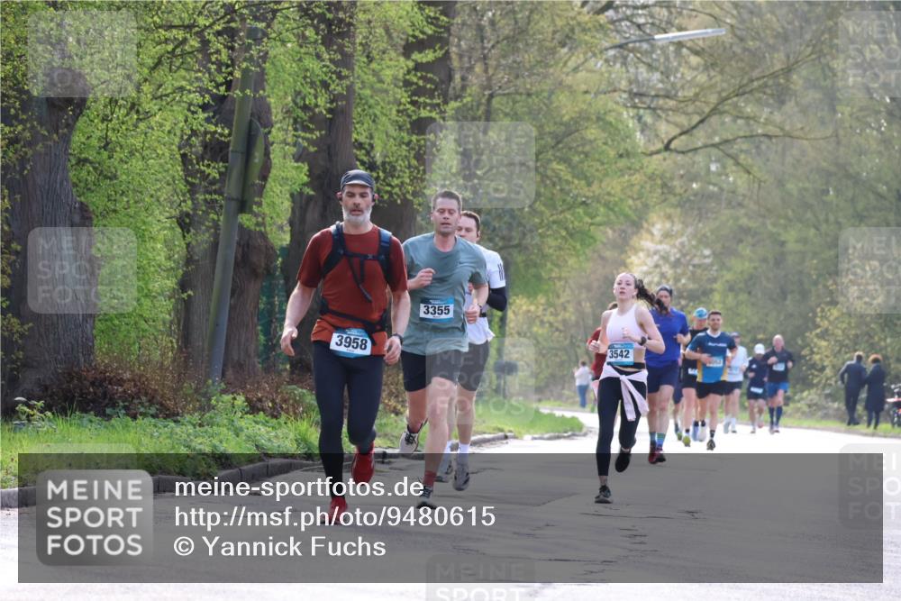 12.04.2026 - 45. Internationalen Wilhelmsburger Insellauf Yannick Fuchs http://msf.ph/oto/9480615 12.04.2026 10:20:10 Laufen 3958, 3355, 3542, 9052 meine-sportfotos.de
