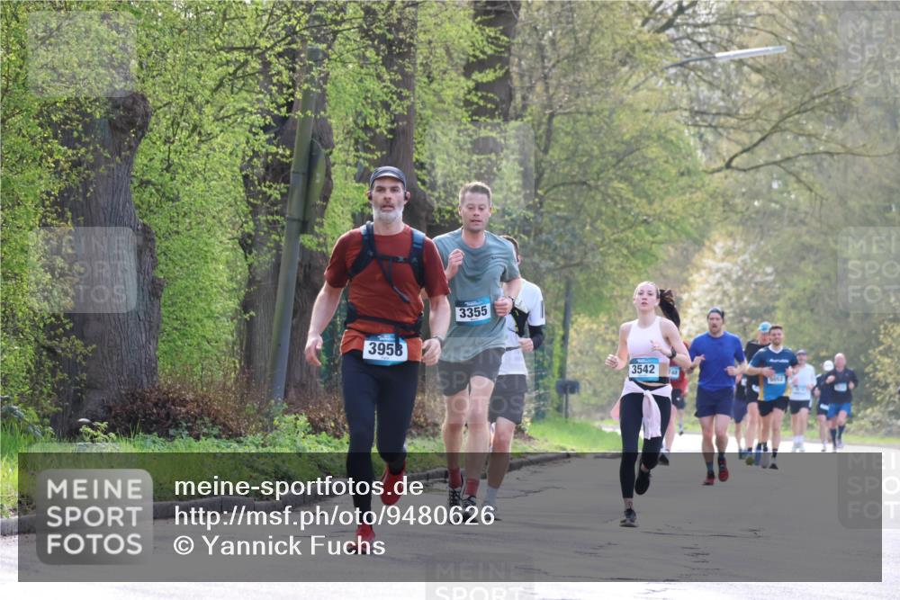 12.04.2026 - 45. Internationalen Wilhelmsburger Insellauf Yannick Fuchs http://msf.ph/oto/9480626 12.04.2026 10:20:11 Laufen 3958, 3355, 3542, 748 meine-sportfotos.de